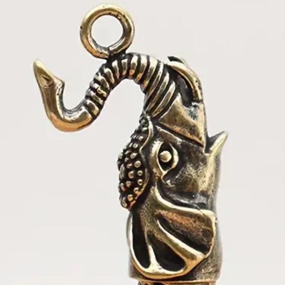 Vintage brass elephant whistle pendant - Picture 3 of 5